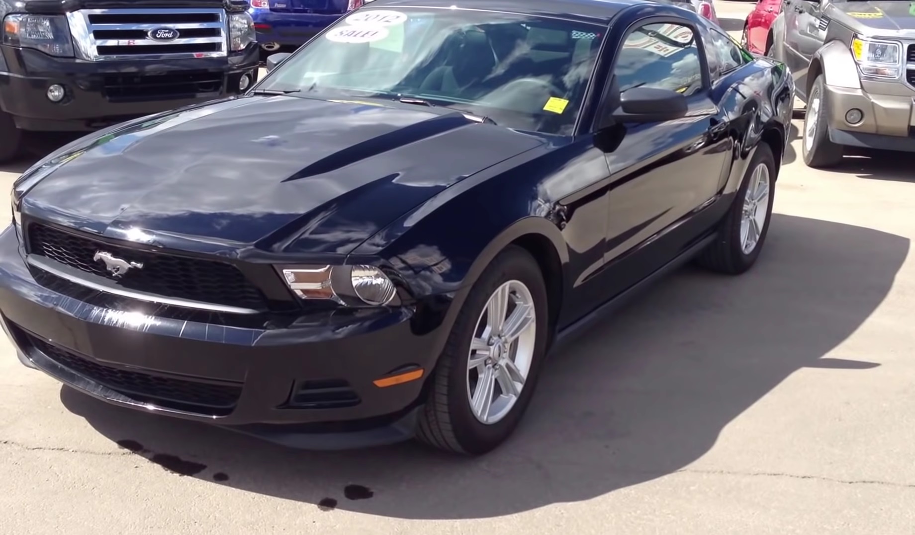 Video: 2012 Ford Mustang V6 Coupe Walkaround