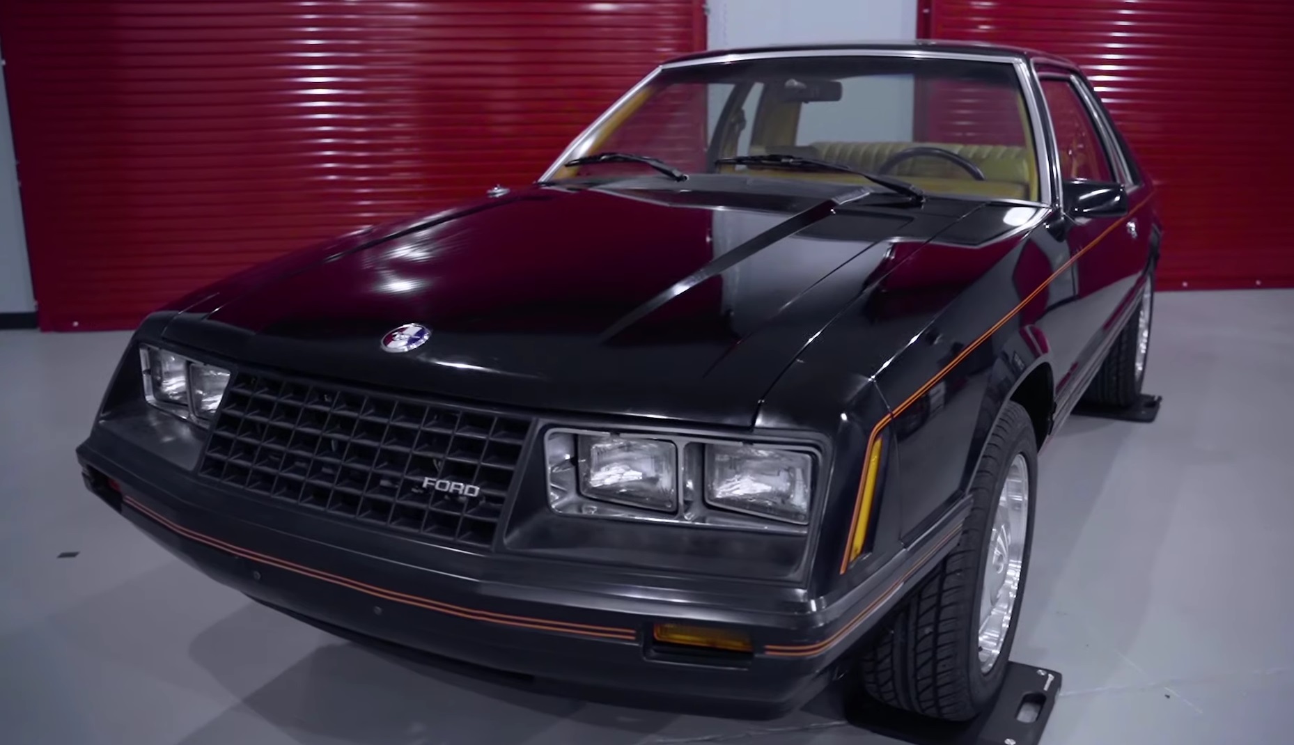 Video: How Much Does The 1979 Ford Mustang Ghia Weigh?