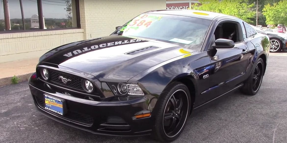 Video: 2013 Ford Mustang GT 5.0 6 Speed Full Tour & Start Up