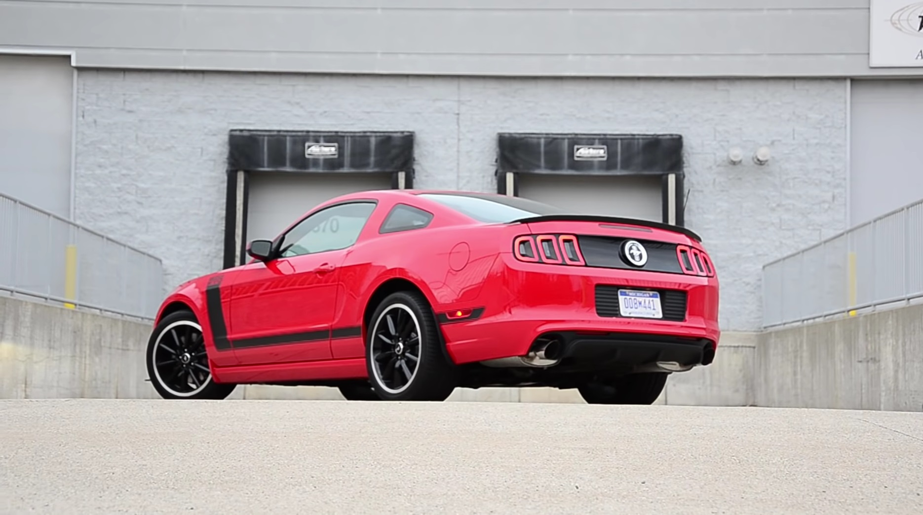 Video: 2013 Ford Mustang Boss 302 Winding Road POV Test Drive