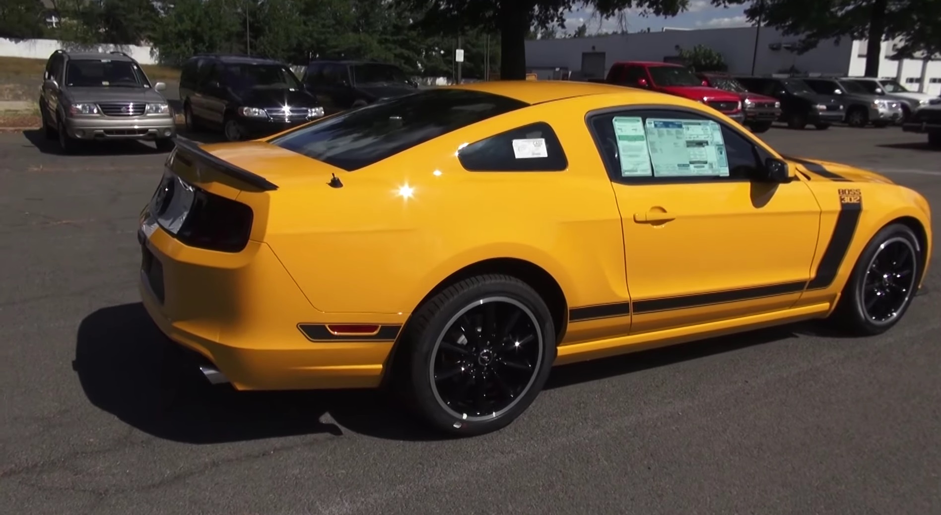 Video: 2013 Ford Mustang Boss 302 Walkaround
