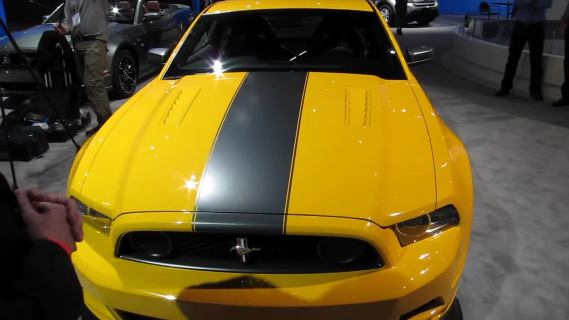 Video: 2013 Ford Mustang Boss Laguna Seca 302 444hp
