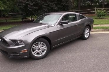 Video: 2014 Ford Mustang V6 6-Speed Walkaround, Exhaust & Test Drive
