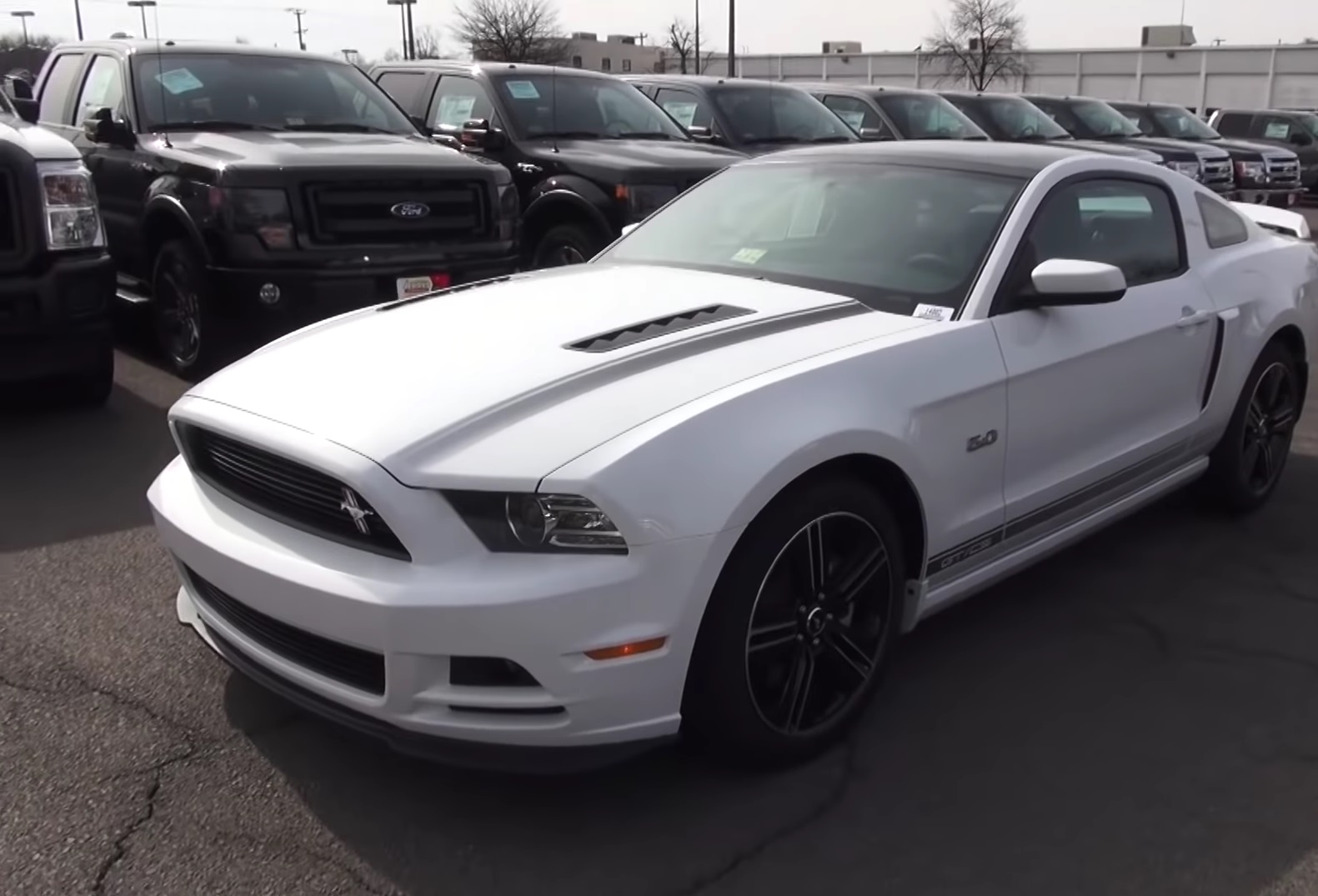 Video: 2014 Ford Mustang GT California Special Walkaround, Exhaust, & Test Drive