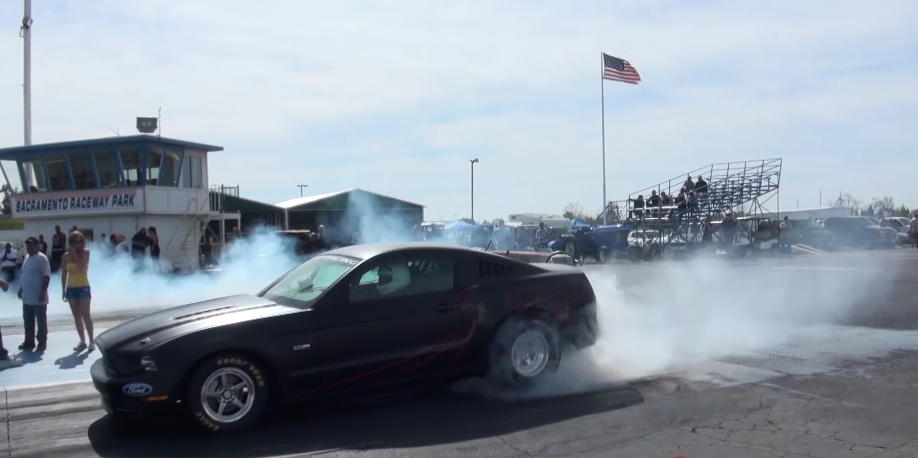 Video: 2014 Ford Mustang Cobra Jet Crazy Acceleration