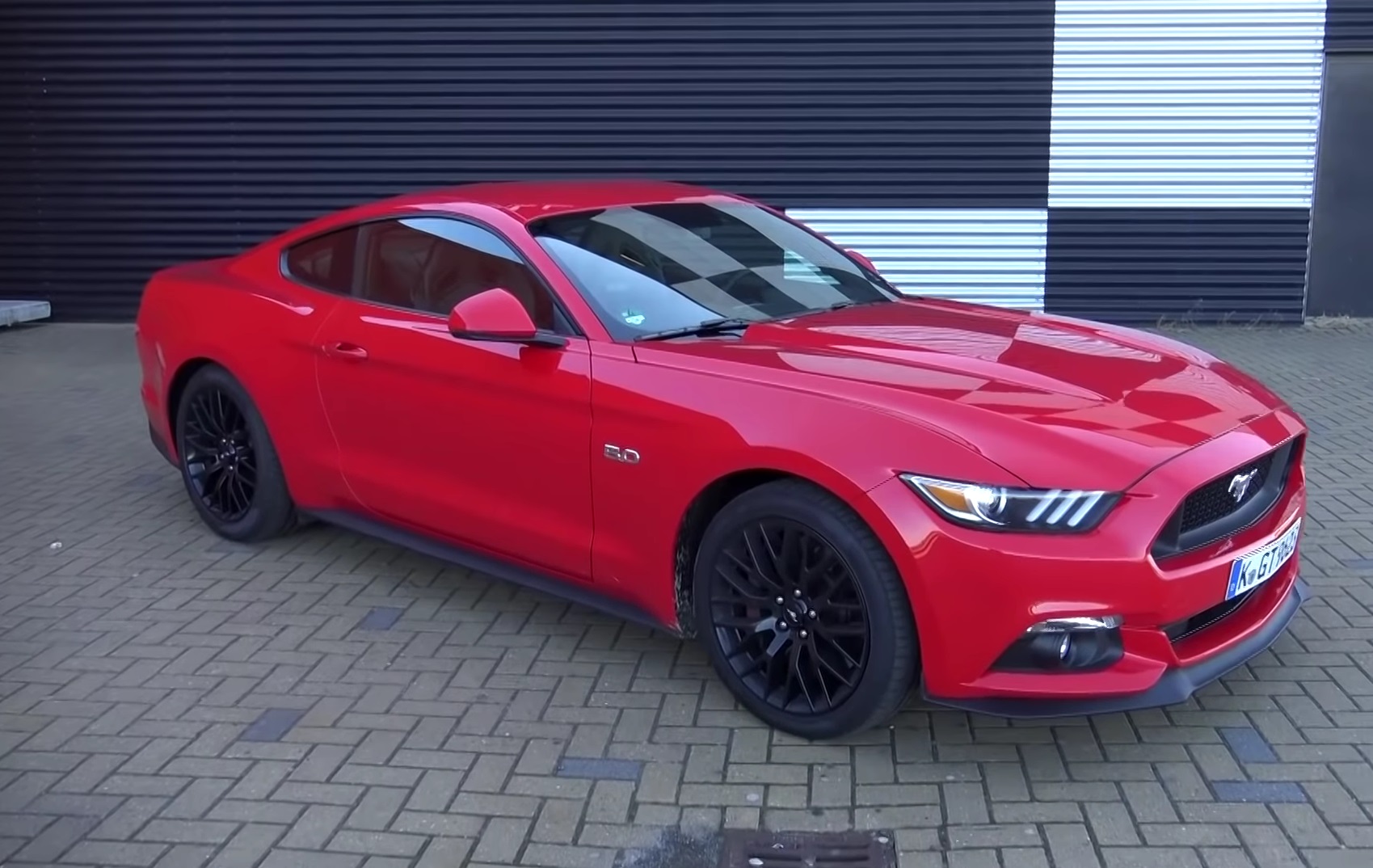 Video: 2015 Ford Mustang V8 - Tour, Test Drive and Thoughts