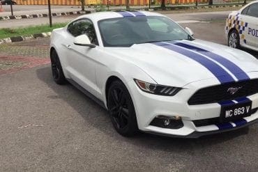 Video: 2016 Ford Mustang 2.3 Ecoboost Interior/Exterior Tour