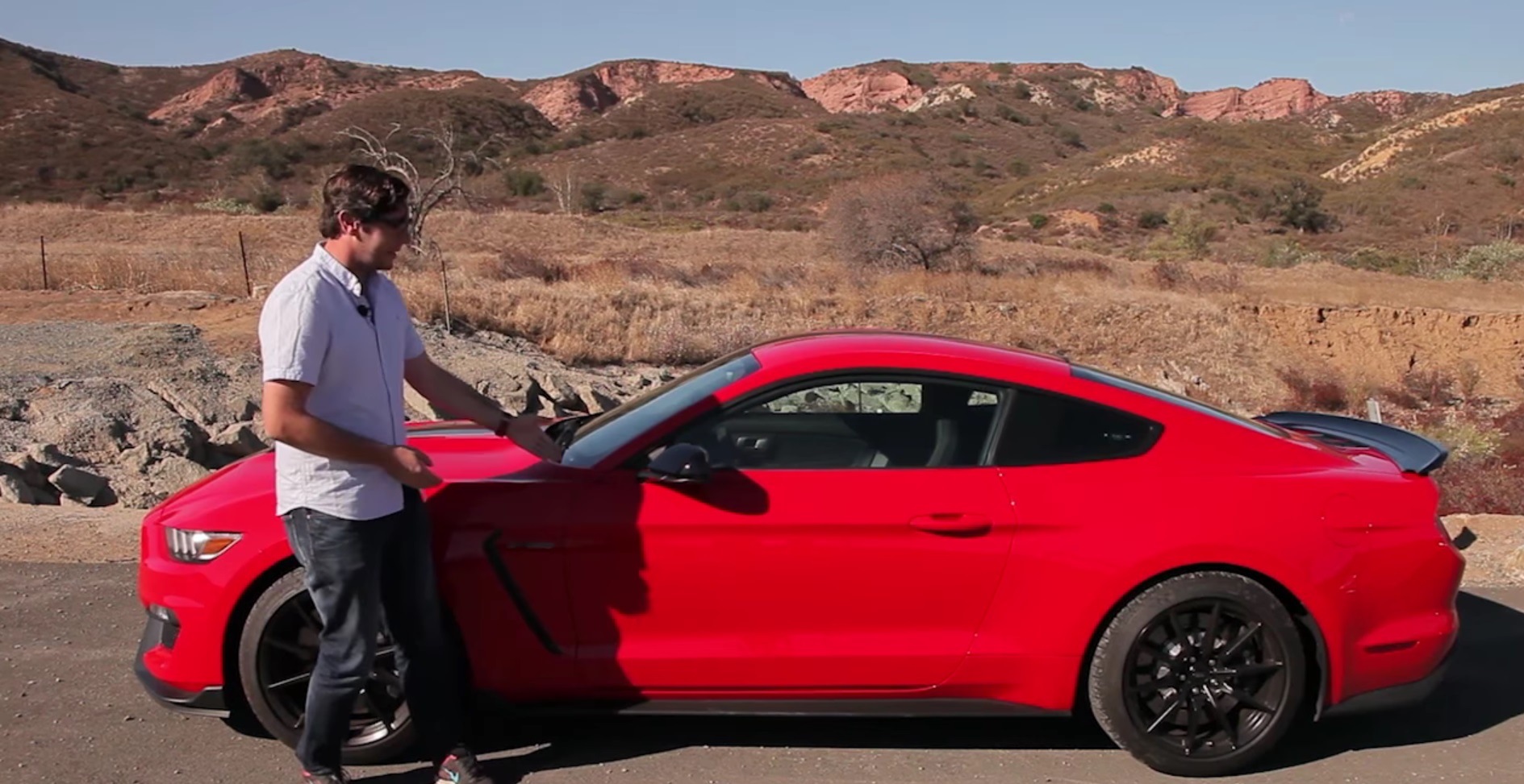 Video: 2016 Ford Mustang Shelby GT350 Test Drive Review