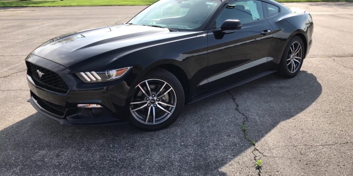 Video: 2017 Ford Mustang EcoBoost - Tour & Test Drive