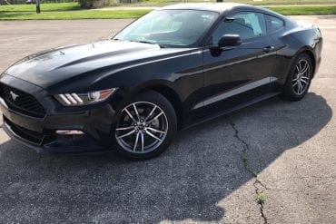 Video: 2017 Ford Mustang EcoBoost - Tour & Test Drive