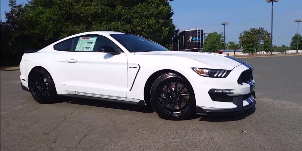 Video: 2017 Ford Mustang Shelby GT350 - Start Up, Exhaust, & Walkaround