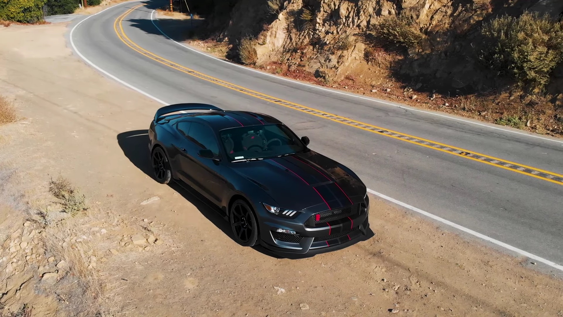 Video: 2018 Ford Mustang Shelby GT350R - Greatest Car Ever Made?