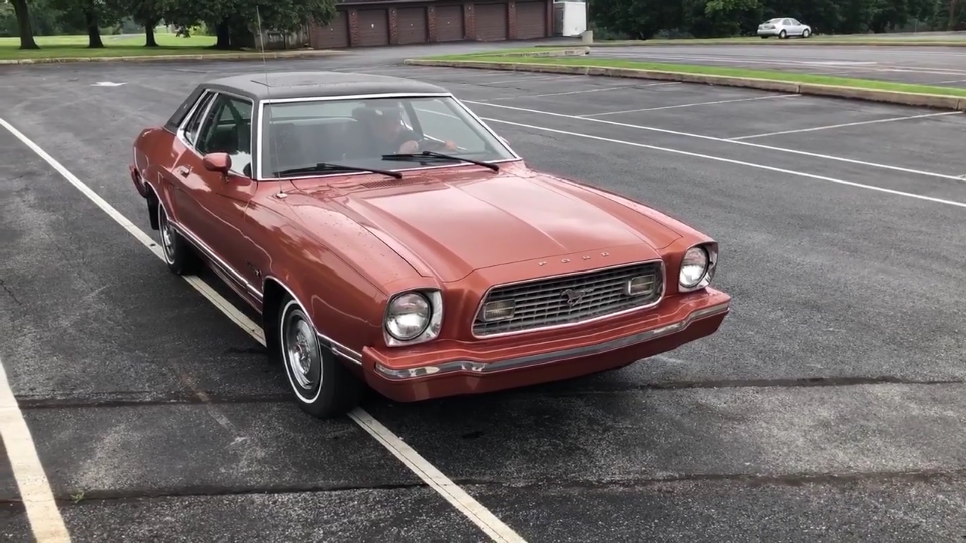 Video: 1974 Ford Mustang II Ghia Engine Sound