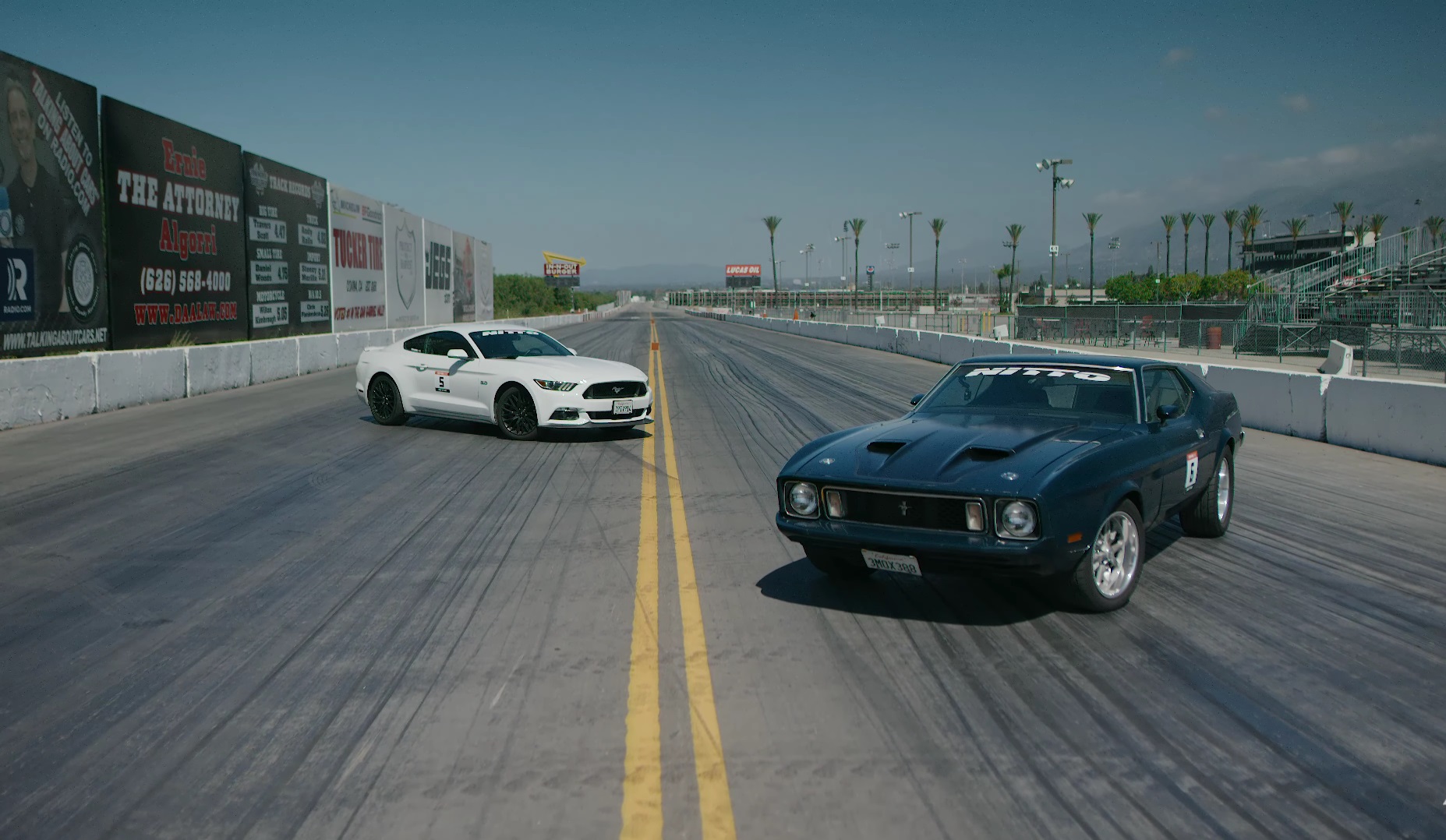 Video: 1973 Mustang Mach 1 vs 2016 Mustang GT Drag Race
