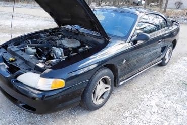 Video: 1997 Ford Mustang V6 Walkaround + Test Drive