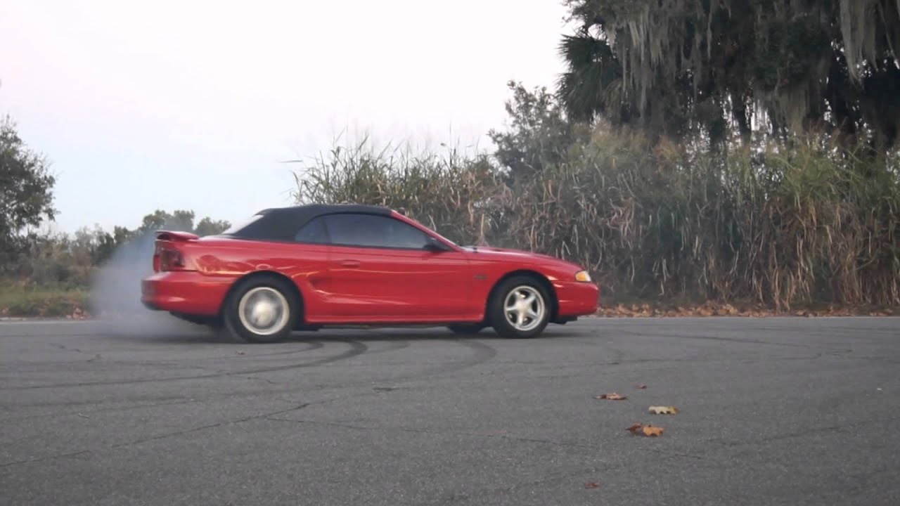 Video: 1997 Ford Mustang GT Burnouts & Donuts!