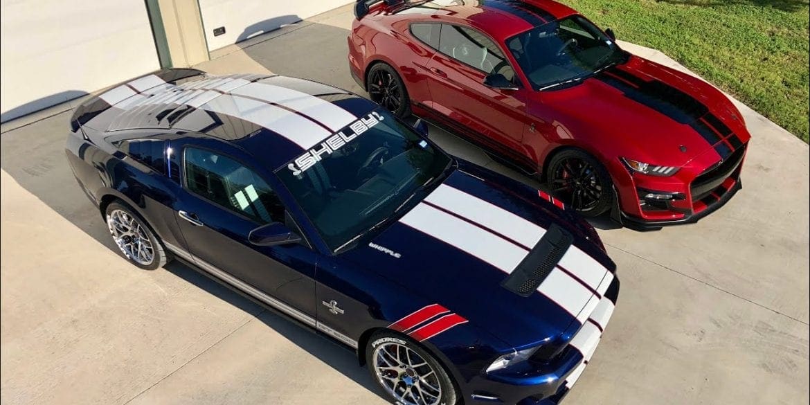Video: 2011 Ford Mustang Shelby GT500 vs 2020 GT500