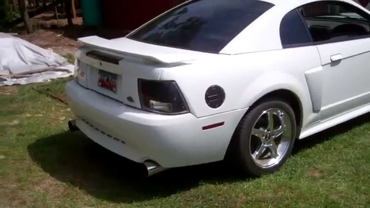 Videos: 2001 Ford Mustang GT Idle Exhaust Sound
