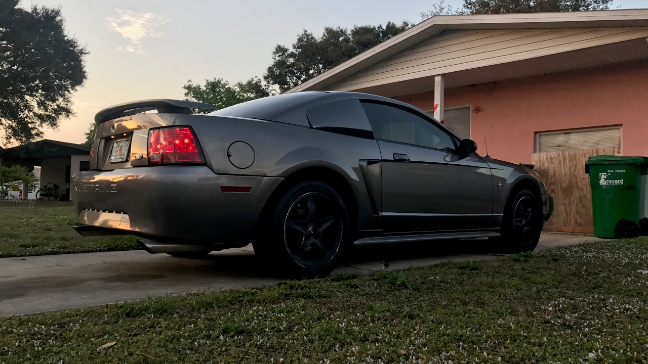 Video: Quick Look At A 2003 Ford Mustang V6