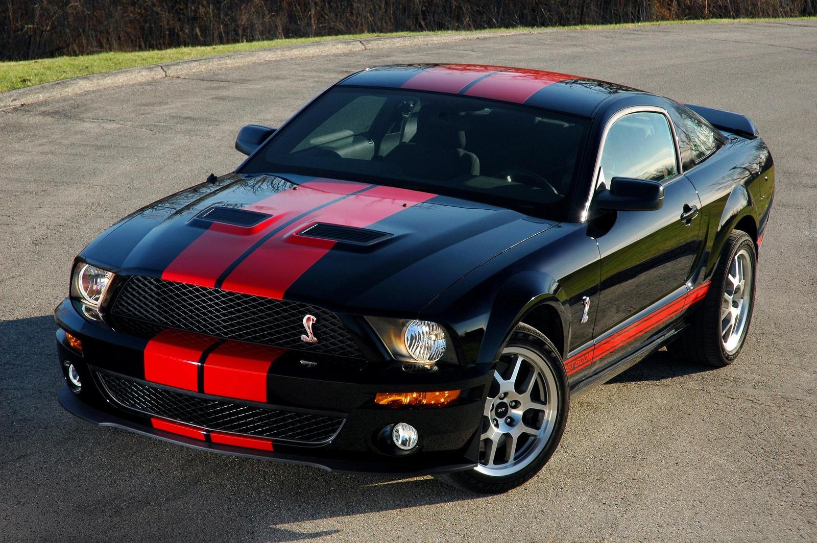Black and red 2007 Ford Mustang Shelby GT500