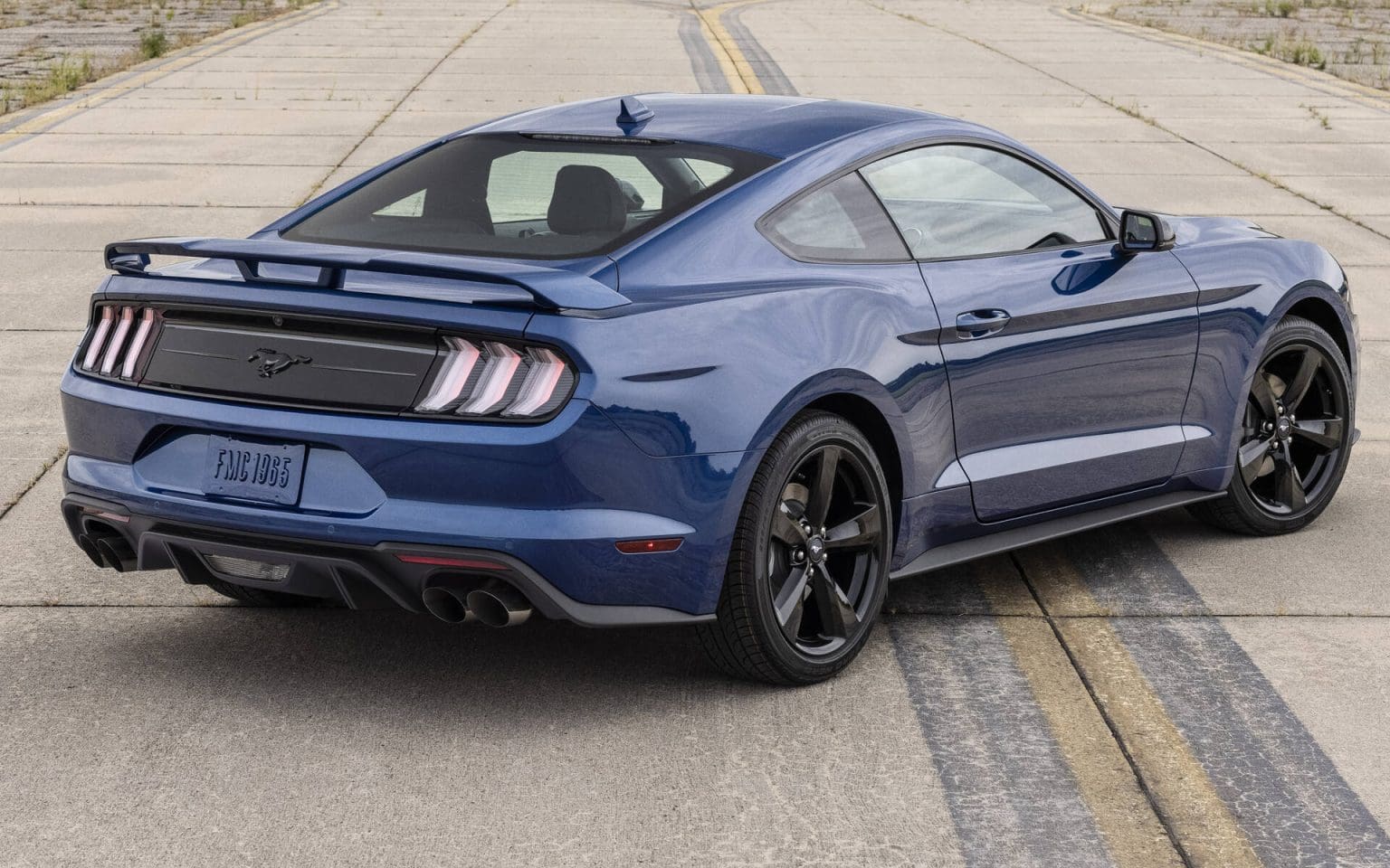 Atlas Blue 2022 Ford Mustang