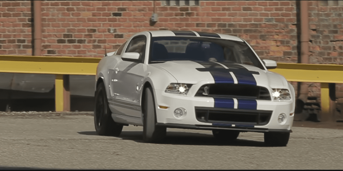 2013 Ford Shelby GT500 Car Chase