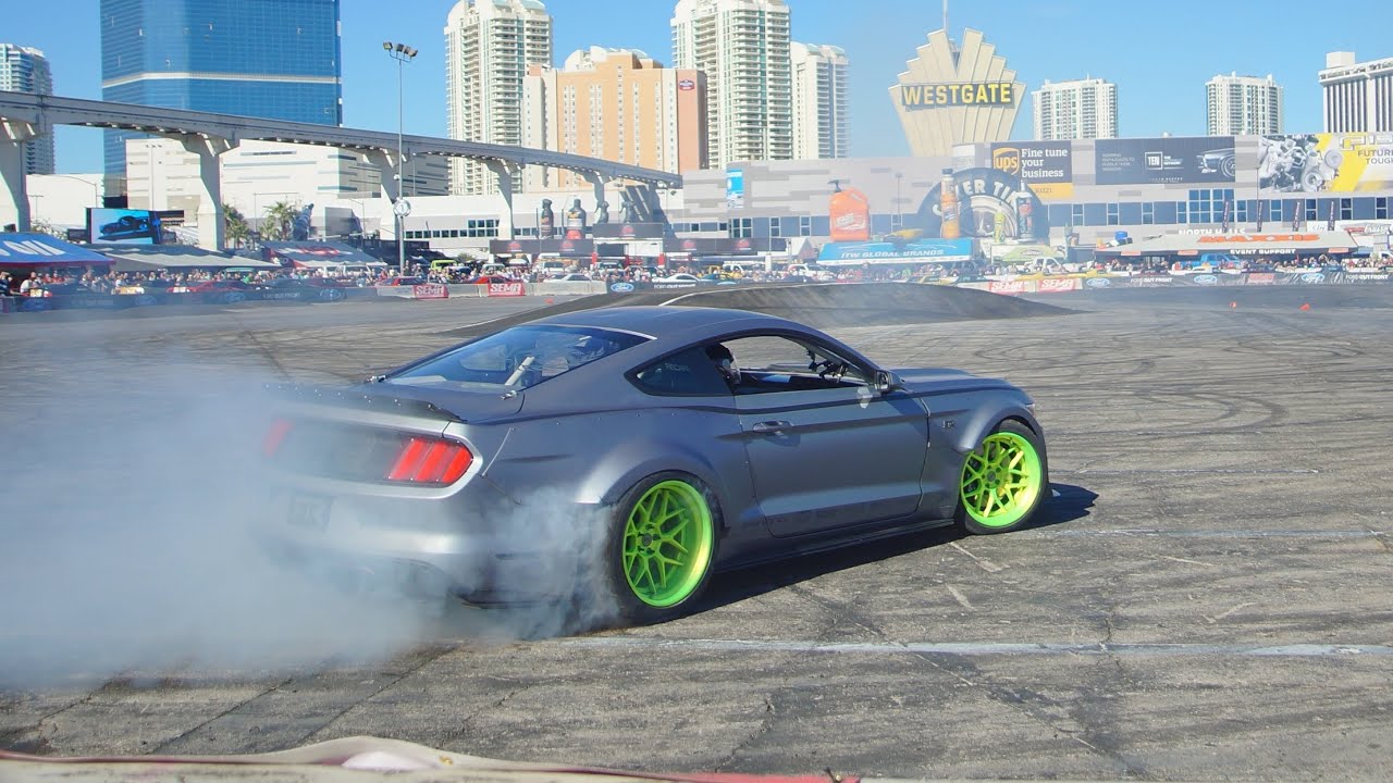 2015 Mustang Showing Off Its Drifting Capabilities