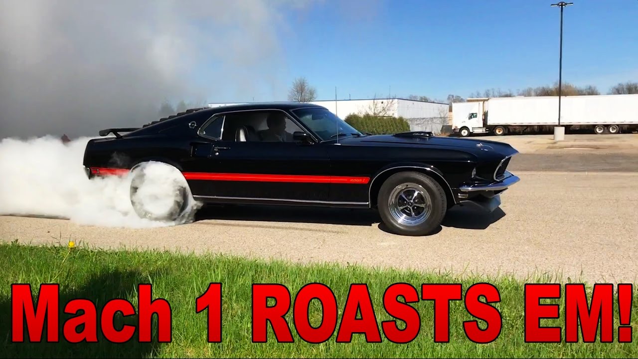 Mustang Mach 1 Burning Out Its Tires!