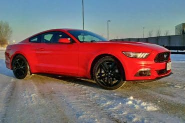 2015 Ford Mustang EcoBoost Tested On Ice