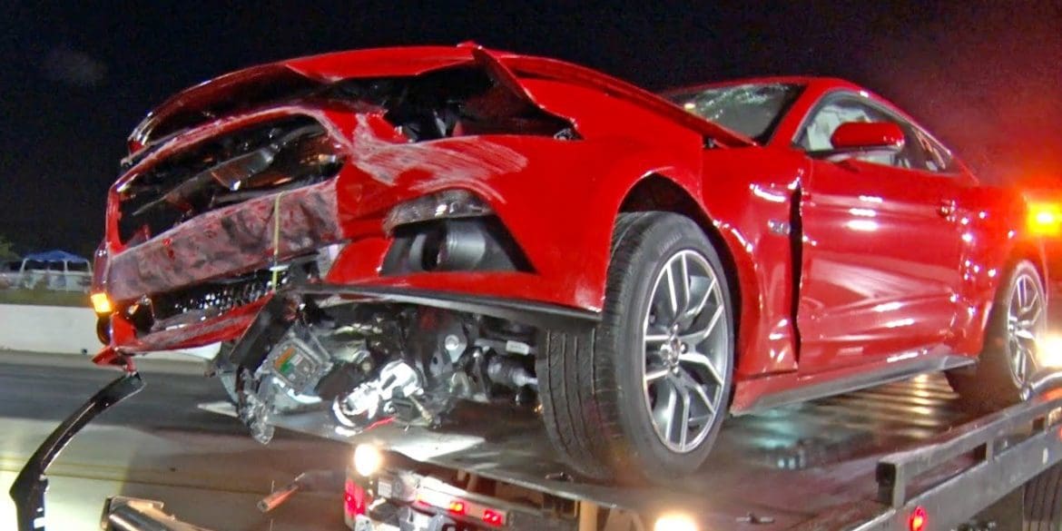 2015 Mustang Crashes On A Drag Race
