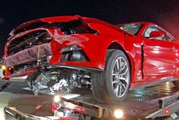 2015 Mustang Crashes On A Drag Race