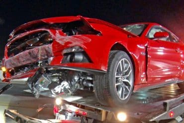 2015 Mustang Crashes On A Drag Race