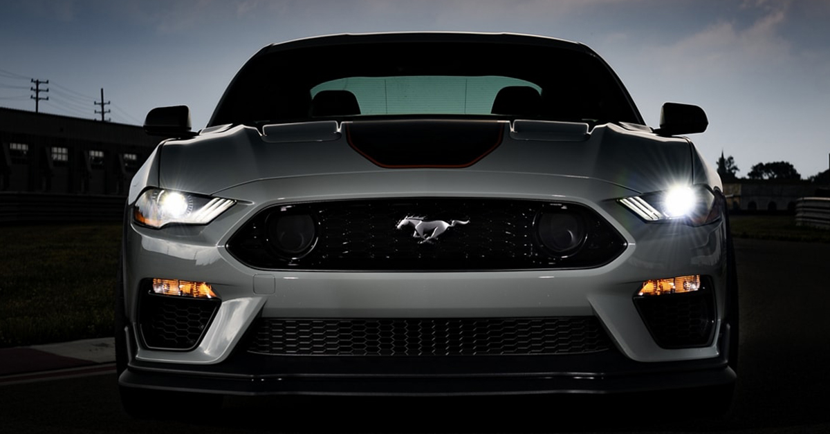 2022 Ford Mustang front end