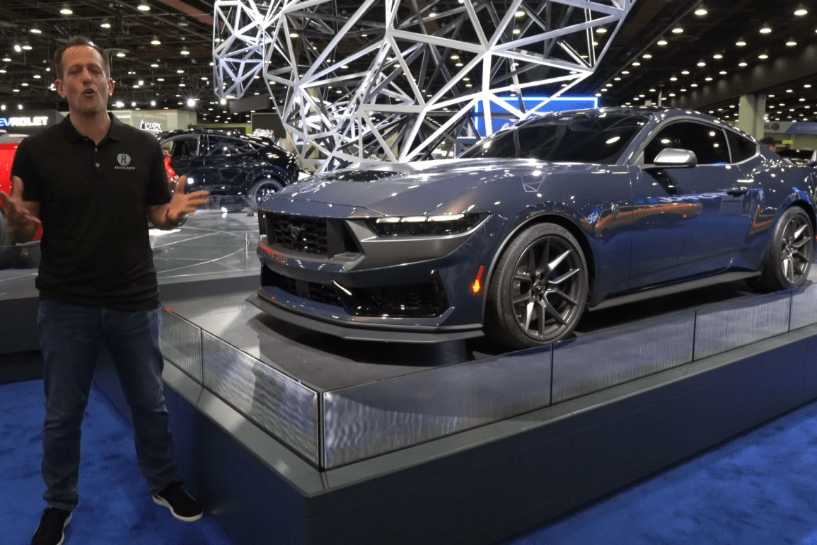 2024 Ford Mustang Research Center