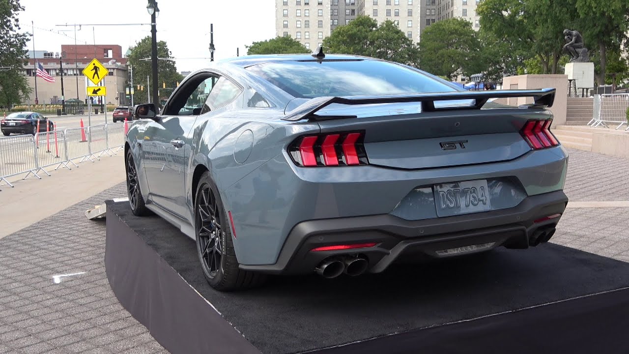 2024 Ford Mustang GT Doing Some Revs