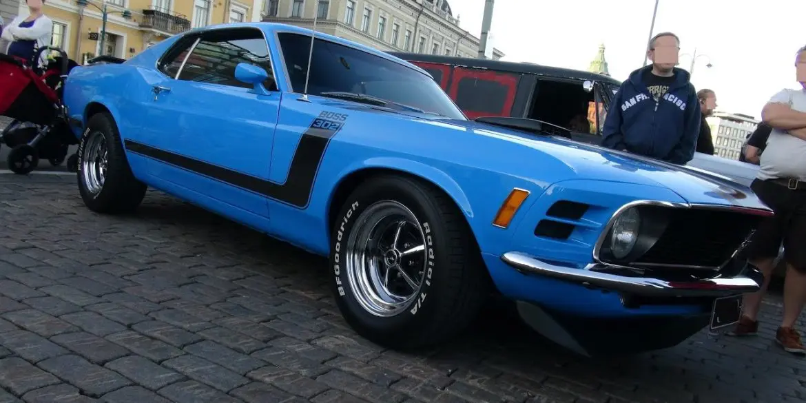 This 1970 Ford Mustang Boss 302 In Grabber Blue Sounds Really Good!