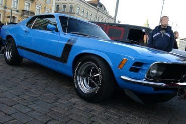 This 1970 Ford Mustang Boss 302 In Grabber Blue Sounds Really Good!