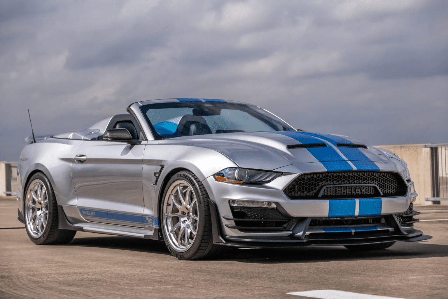 2017 Shelby Mustang Super Snake - Voiture miniature de collection - GT SPIRIT