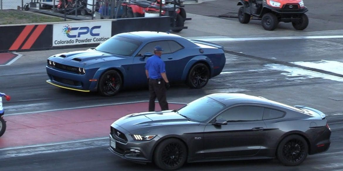 Mustang GT vs Hellcat Redeye