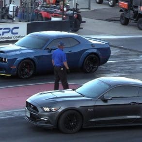 Mustang GT vs Hellcat Redeye