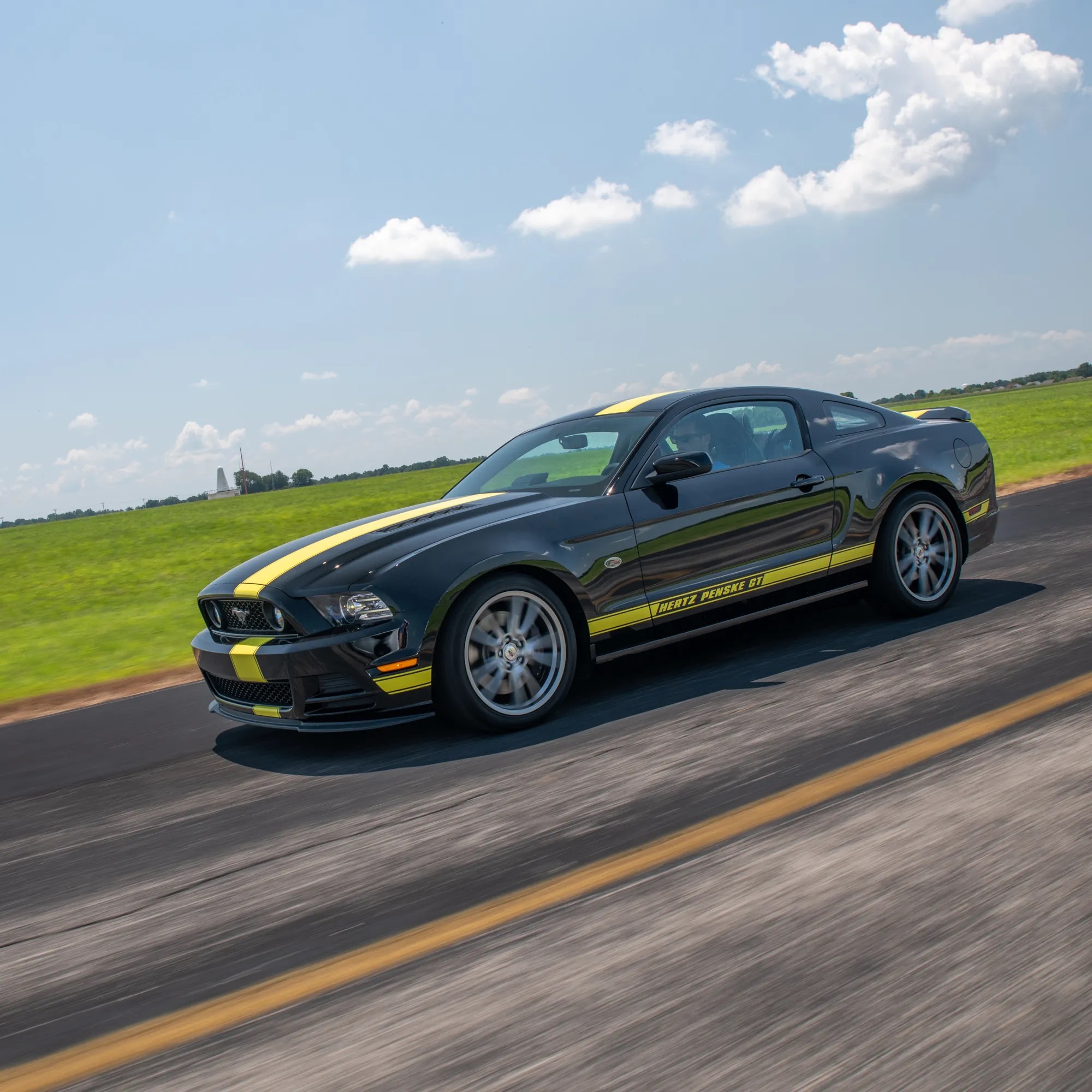 2014 Ford Mustang Hertz Penske GT Coupe