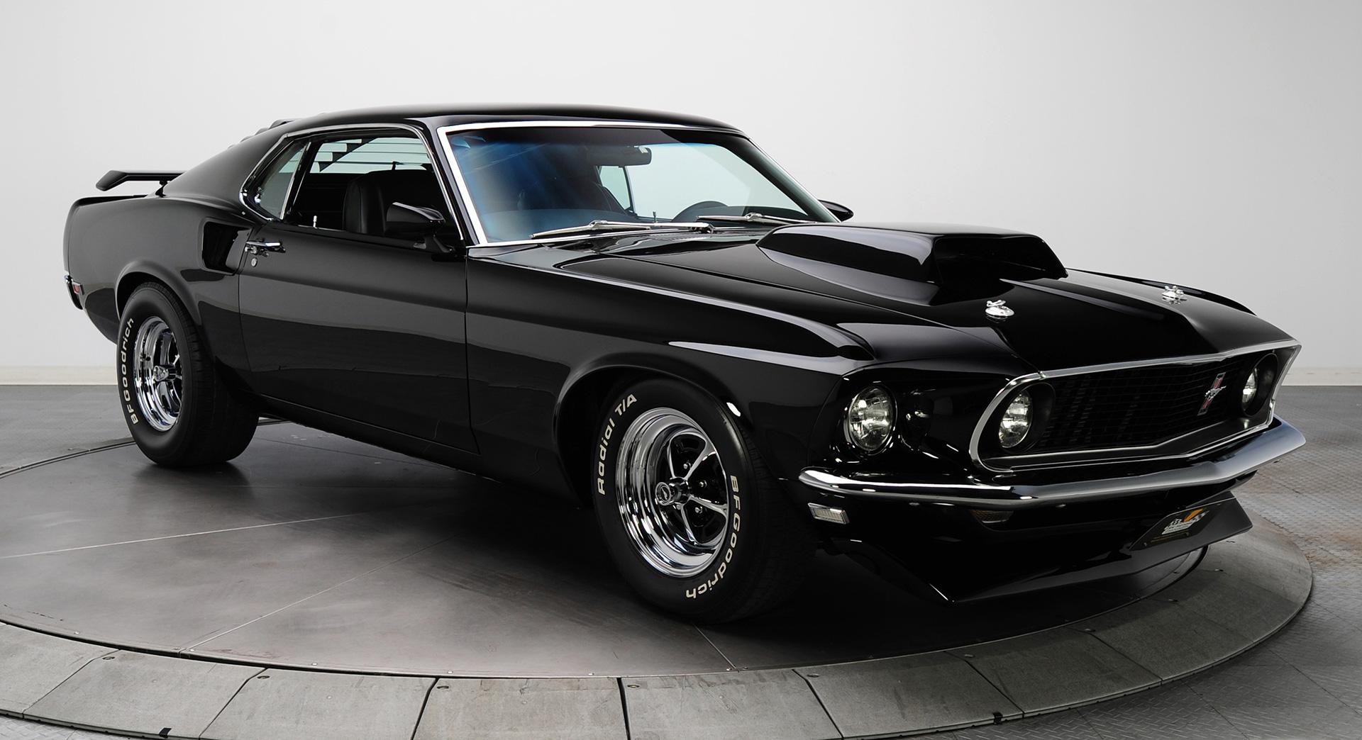 This 1969 Ford Mustang Is Faster Than A Lamborghini!